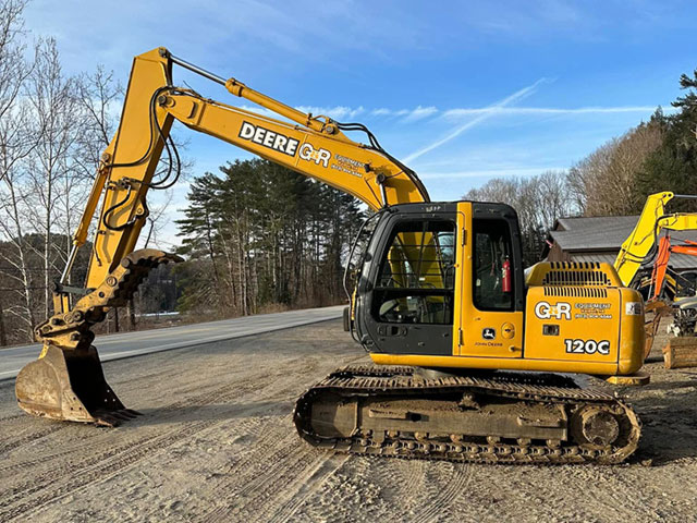 John-Deere-120-C